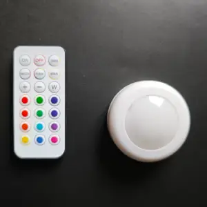 Wireless RGB light puck with remote control